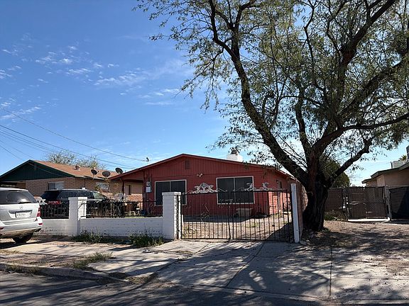 2nd image of 745 W 41st St