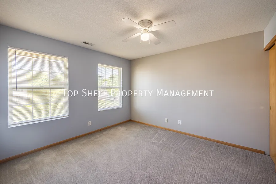 3 bed, 1790 sqft, $2,045 — Photo 2