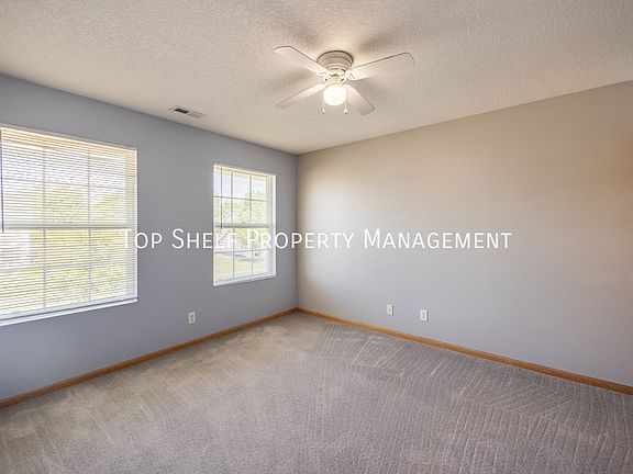 2nd image of 575 SE Whitetail Ln