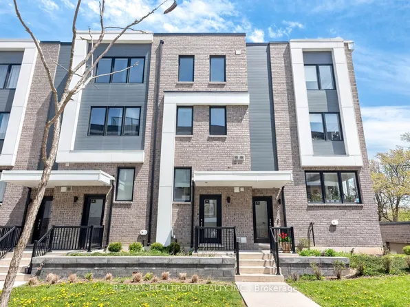 110 Stanley Greene Blvd #3, Toronto, ON M3K 0C8