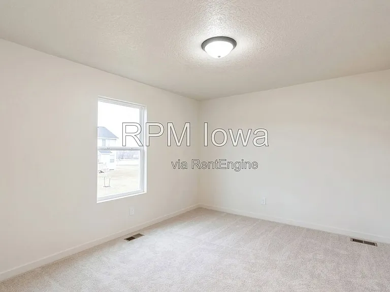 2830 20th St SW — Photo 7