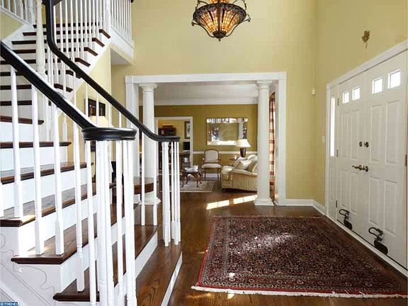 2nd image of 2066 Silverwood Dr