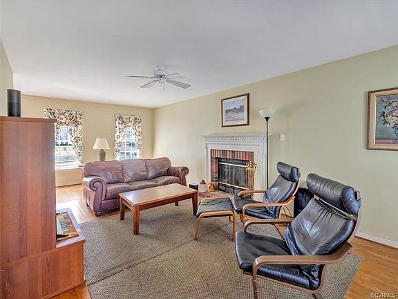 5th image of 9516 Southmill Dr
