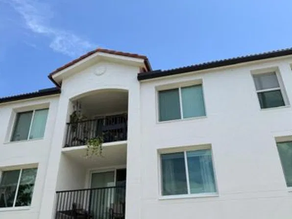 317 Villa Cir, Boynton Beach, FL 33435