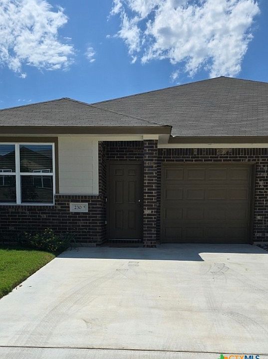 1st image of 230 Green Valley Dr