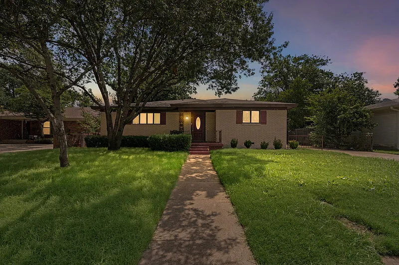 3521 Jeanette Dr