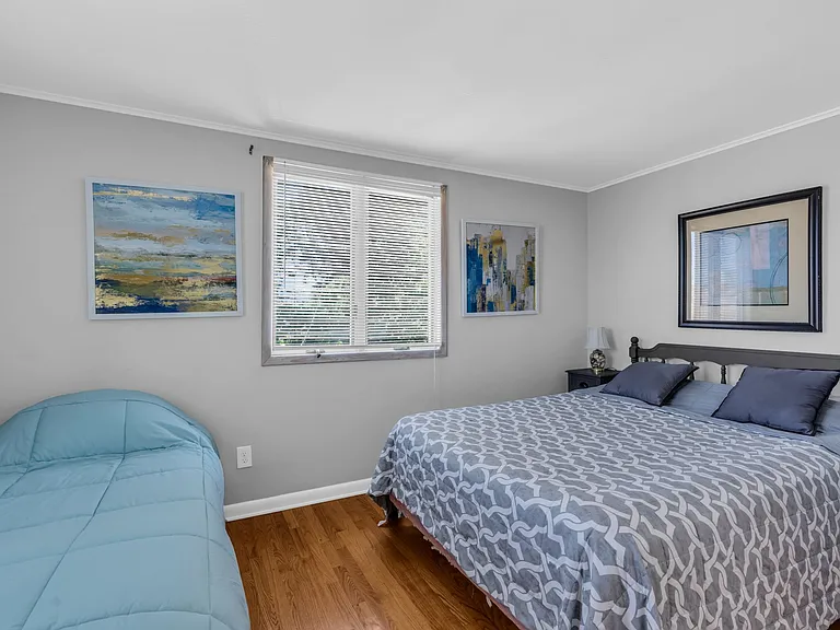 127 Trenton Ave — Photo 23
