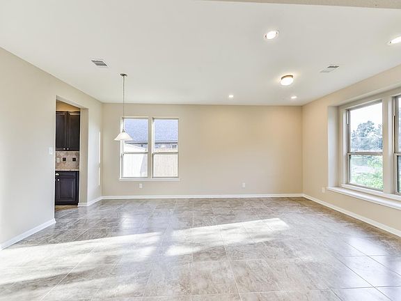 4th image of 10410 Winding Green Dr