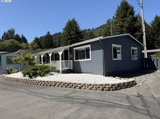 98825 Pleasant Hill Dr Space 26, Brookings, OR 97415