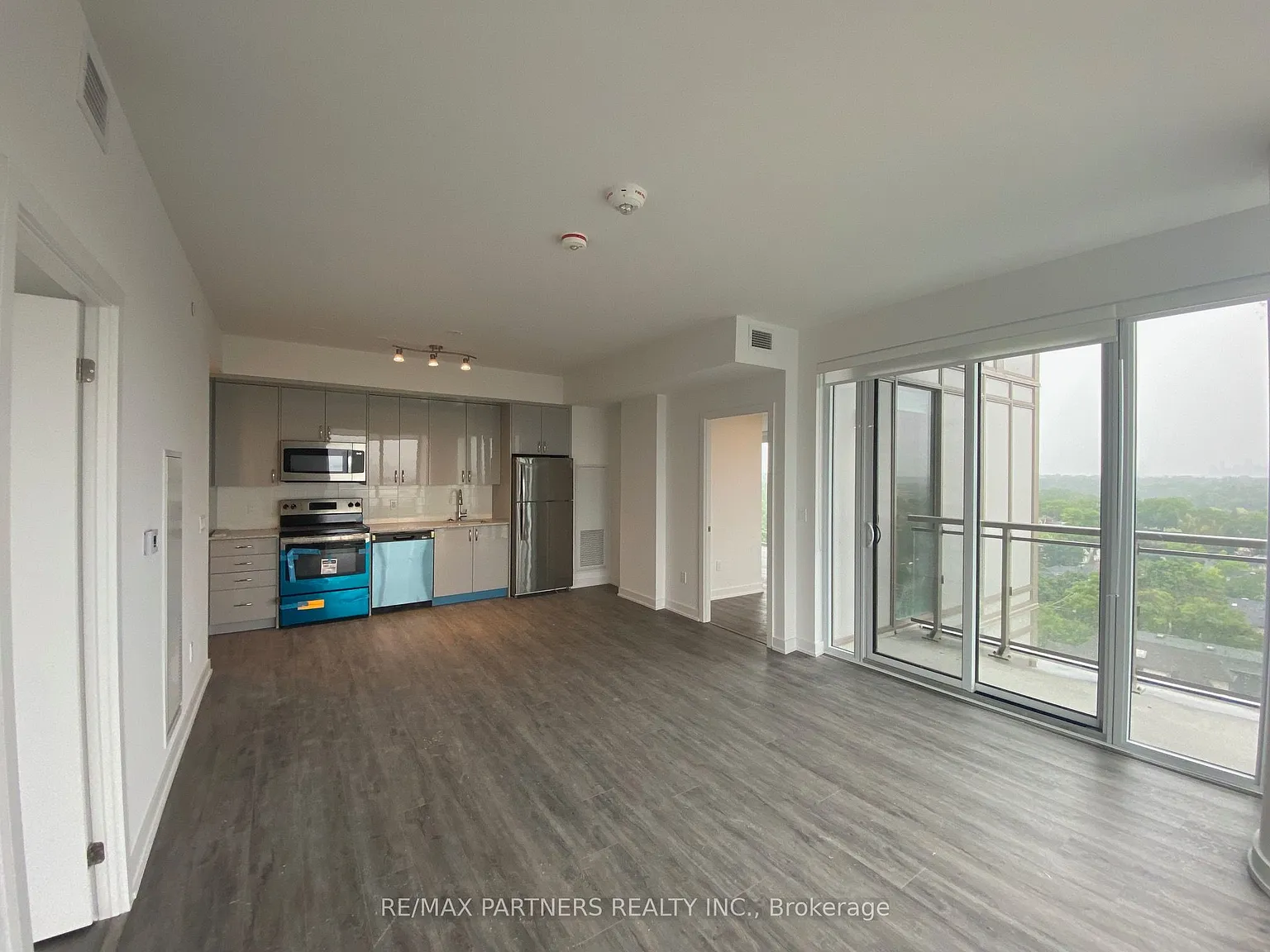 2 bed, $3,500 — Photo 3