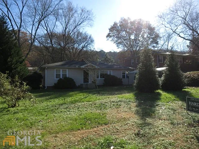 211 Flora Ave SE photo 1