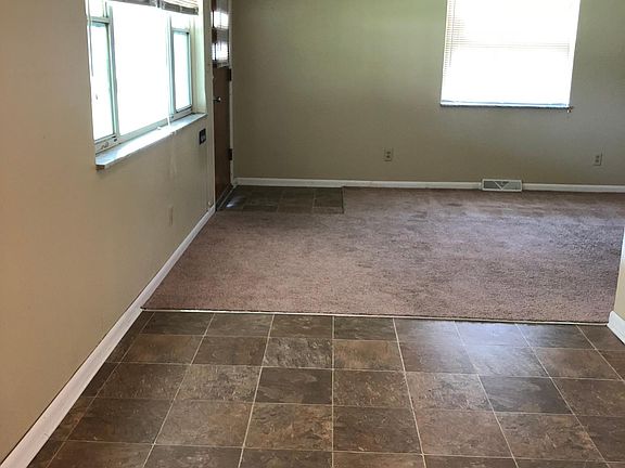 Entryway / Living Room