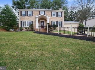 11820 Goya Dr, Potomac, MD 20854