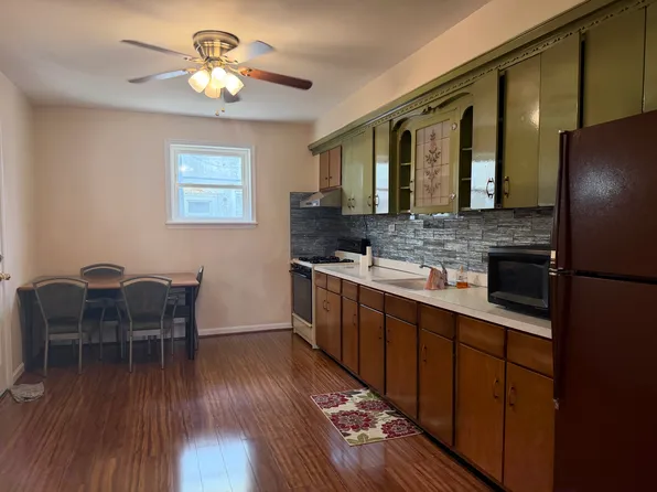 2522 S 8th St, Philadelphia, PA 19148