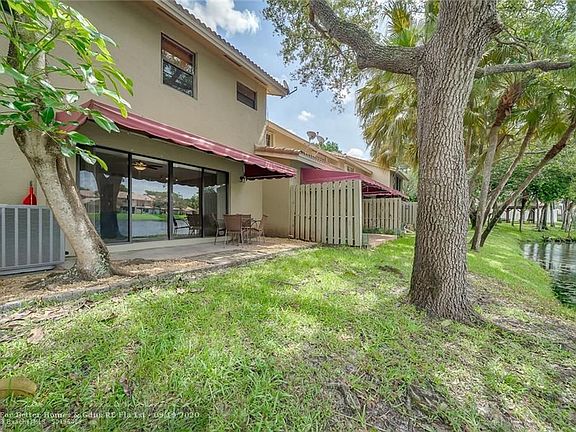 2nd image of 9010 Vineyard Lake Dr Unit 9010