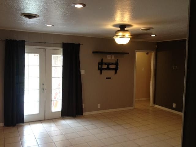 1st image of 816 S 23rd St