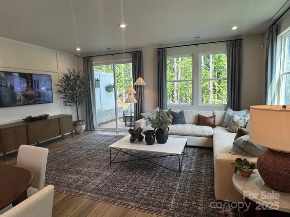 9020 Northfield Crossing Dr, Charlotte, NC 28269