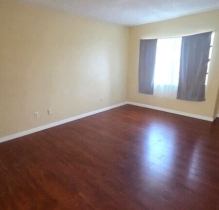 4th image of 34 S Ortman Dr #D