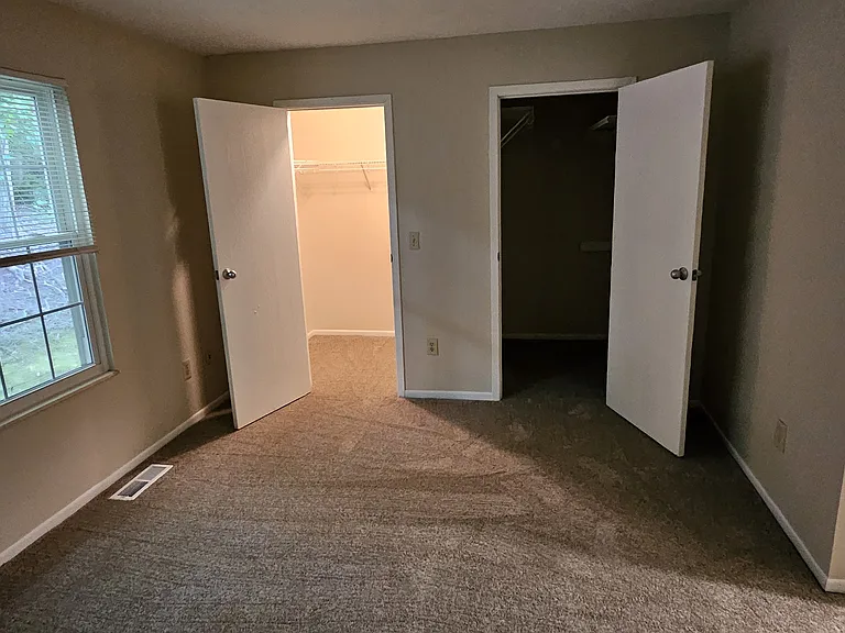 1150 Witt Rd — Photo 11
