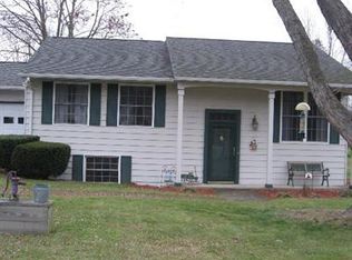 26 Rodaha Dr, Corning, NY 14830