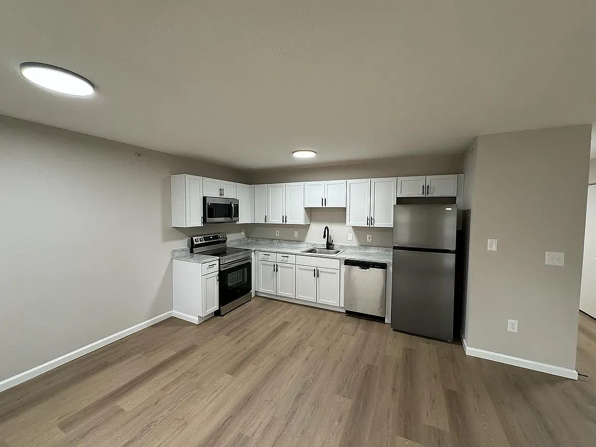 Elm Point Apartments — Photo 4