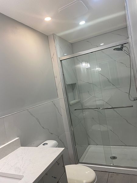 Surrey House for rent - 3 Bedrooms — photo 4