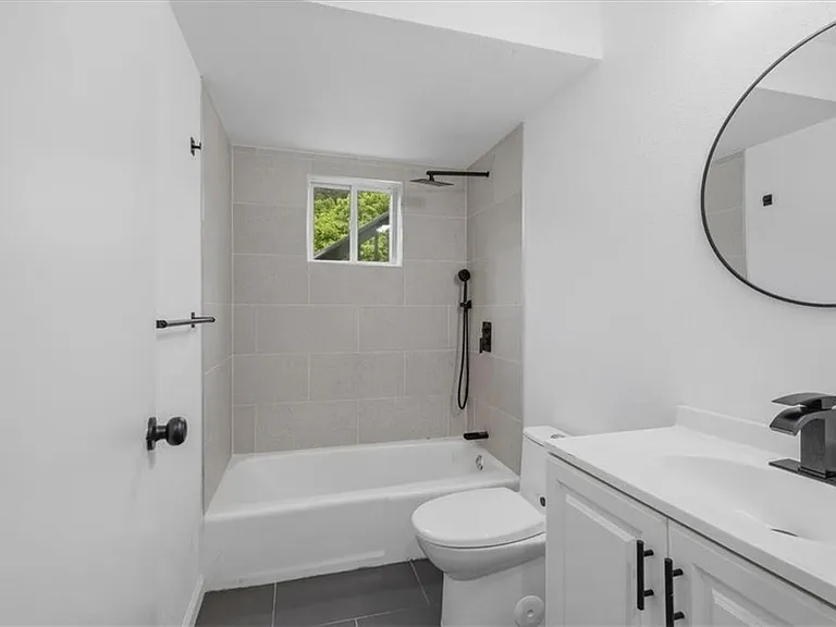 608 N College Dr #3 — Photo 28