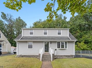 18 Farmingdale Ave, Bloomfield Twp., NJ 07003