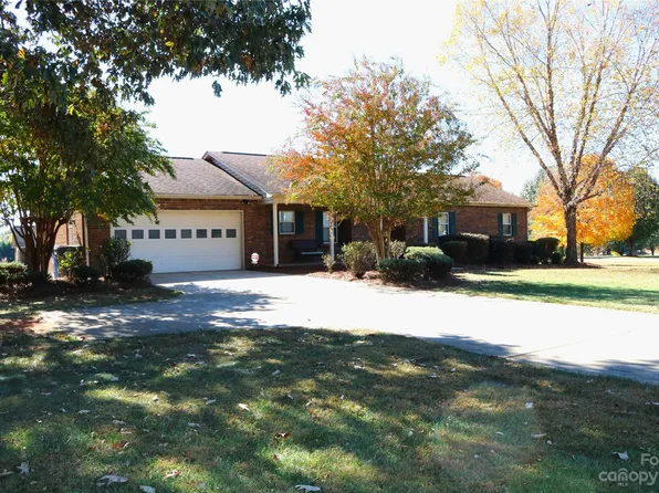 1325 Scotts Creek Rd, Statesville, NC 28625
