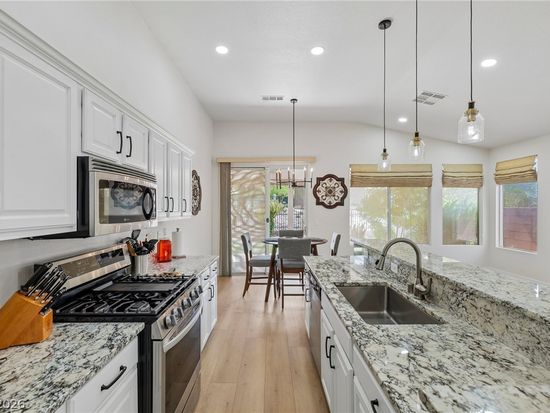 3027 Panorama Ridge Dr, Henderson, NV 89052