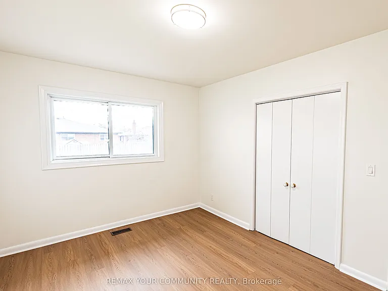 57 Apted Ave #UPPER — Photo 16