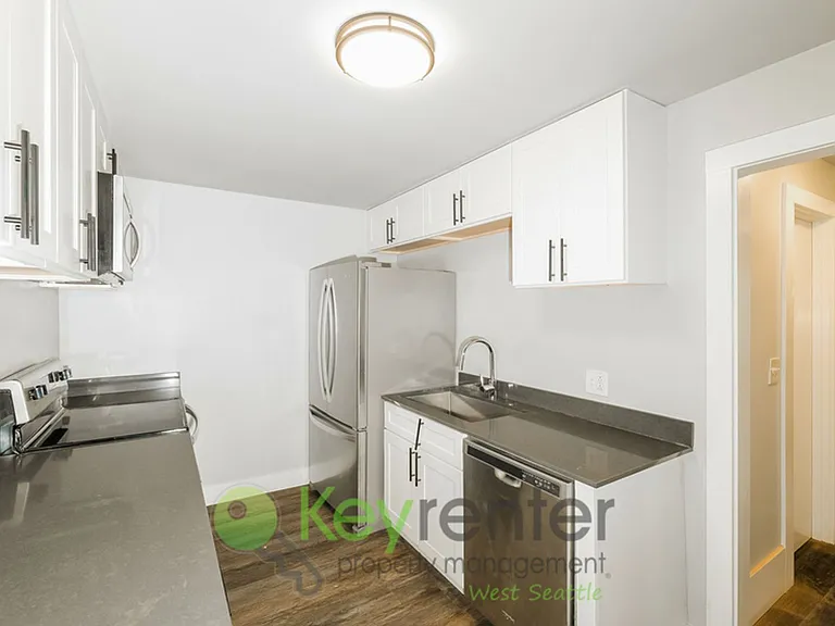 931 N 104th St — Photo 7