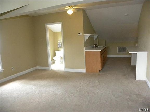 5th image of 421 S Clay Ave
