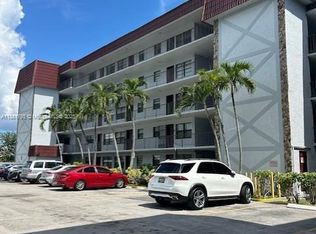1325 W 68th St APT 318, Hialeah, FL 33014