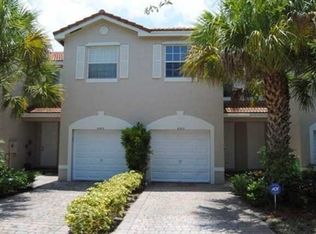 6323 Landings Way, Tamarac, FL 33321