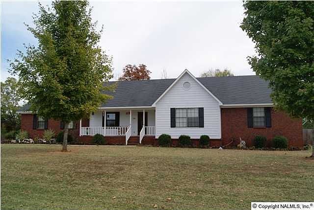 1st image of 130 Singletree Dr