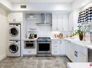 420 S Barrington Ave APT 101, Los Angeles, CA 90049