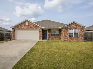 605 W Broadway St, Rogers, AR 72758