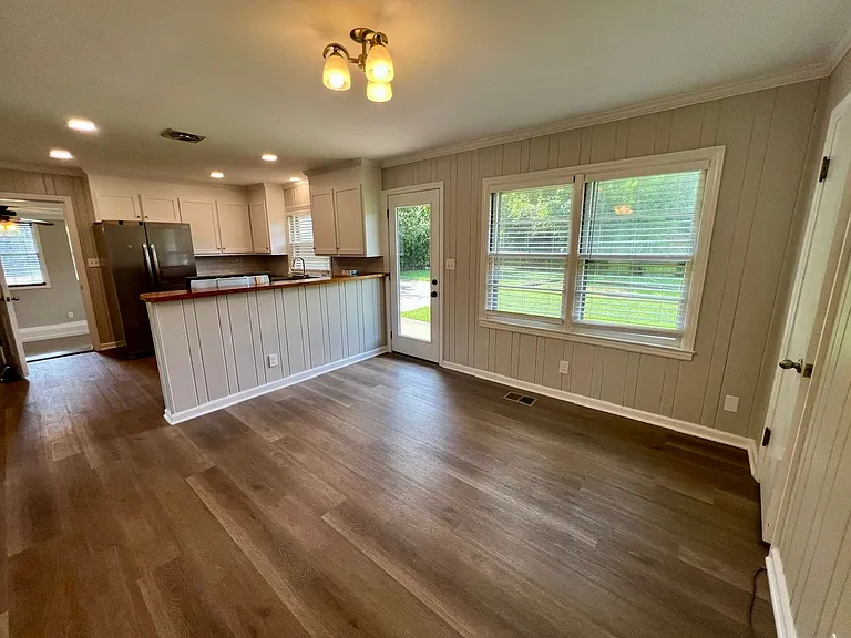807 Peachtree St — Photo 6