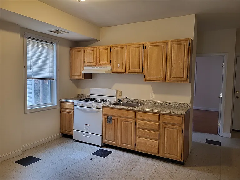 54 Greendale Rd #3L — Photo 8