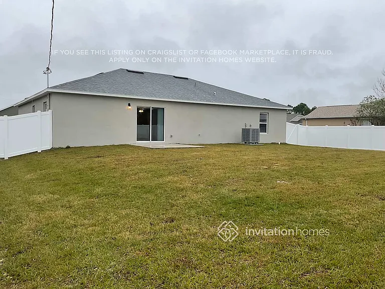 542 Fort Pierce St SW — Photo 12