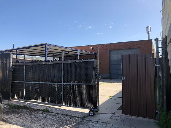 2nd image of 421 S 600 W