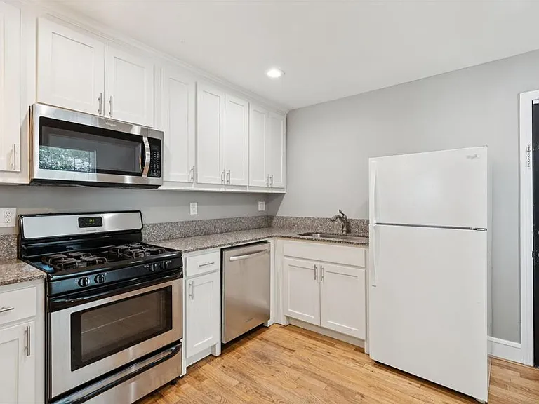 3222 Inwood Rd — Photo 12