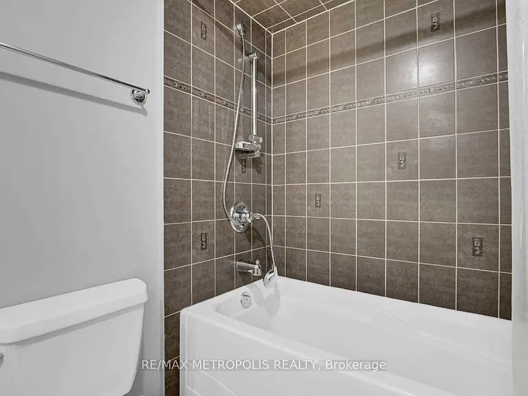 2365 Kennedy Rd #1106 — Photo 24