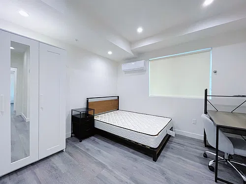 Floor plan 3100 1/4 S Normandie Ave