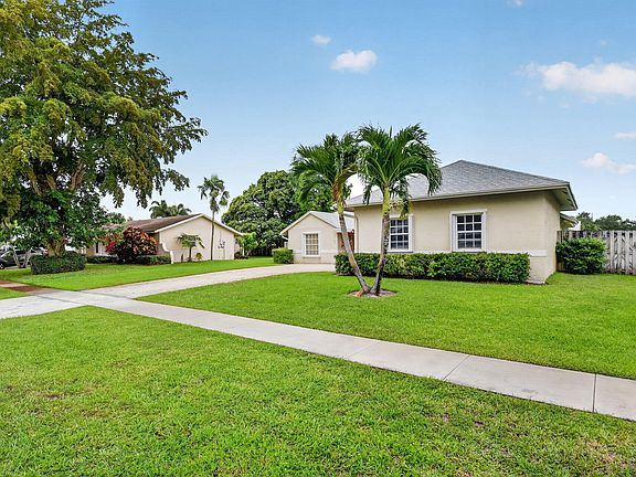 3rd image of 1163 Essex Drive