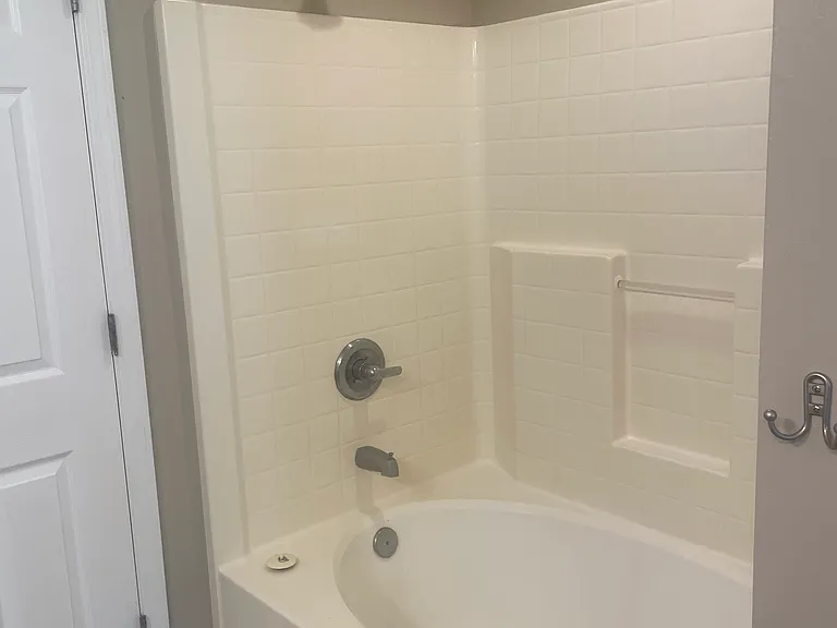 3811 Timber Lake Dr — Photo 16