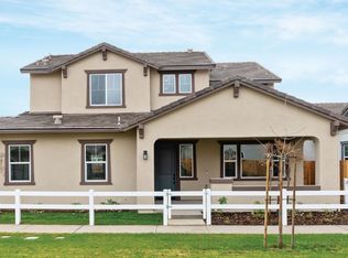 1135 W Dana Ln, Madera, CA 93636