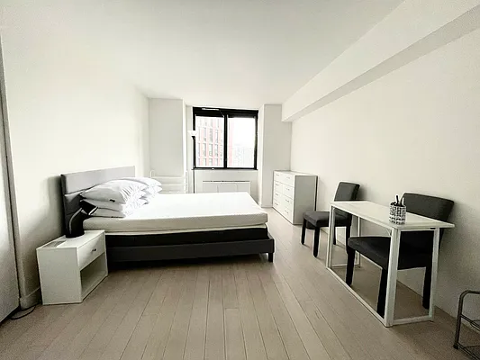 Rented by City Connections Realty | media 11