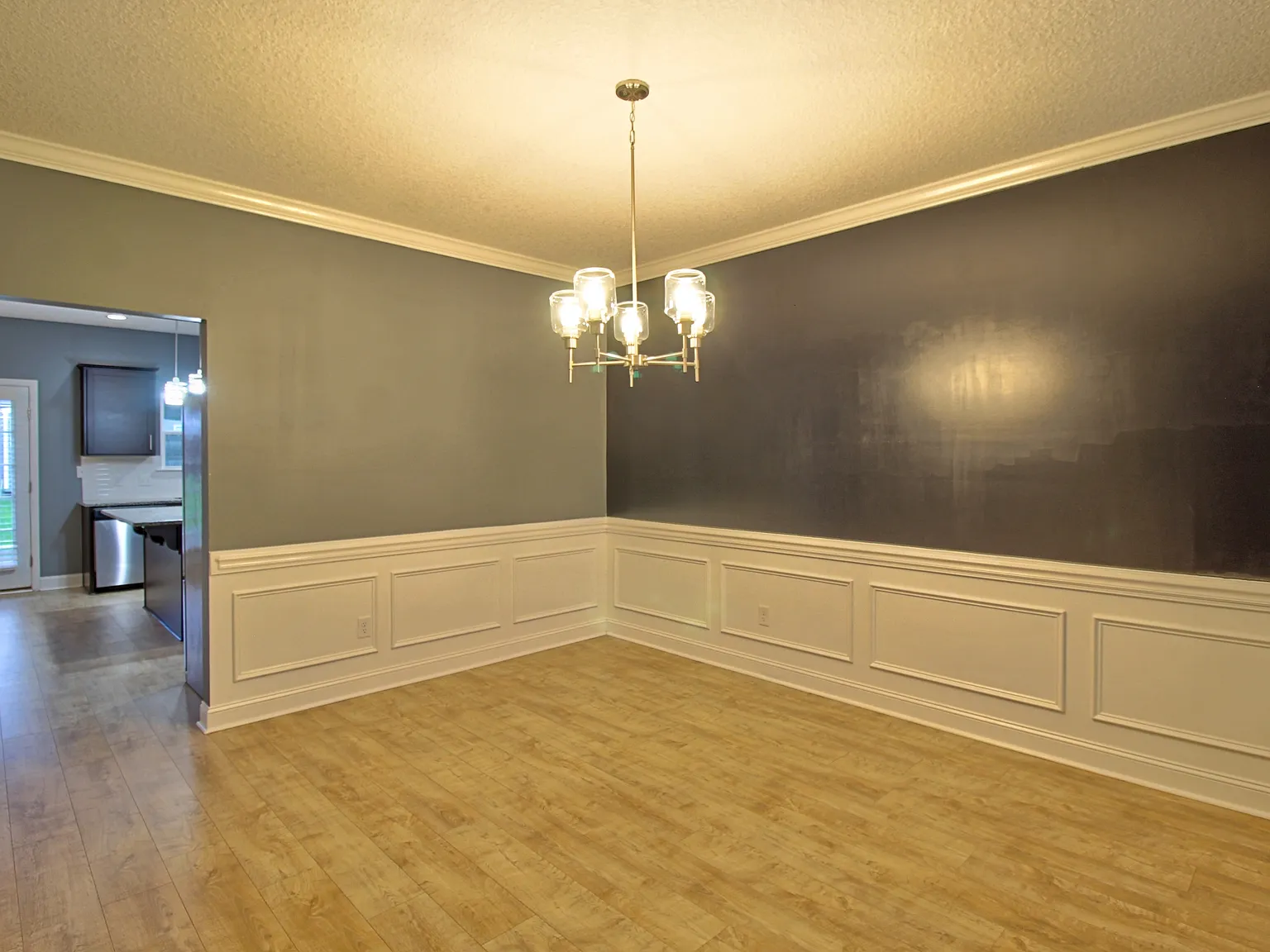 432 Fairview Circle - 1 — Photo 2